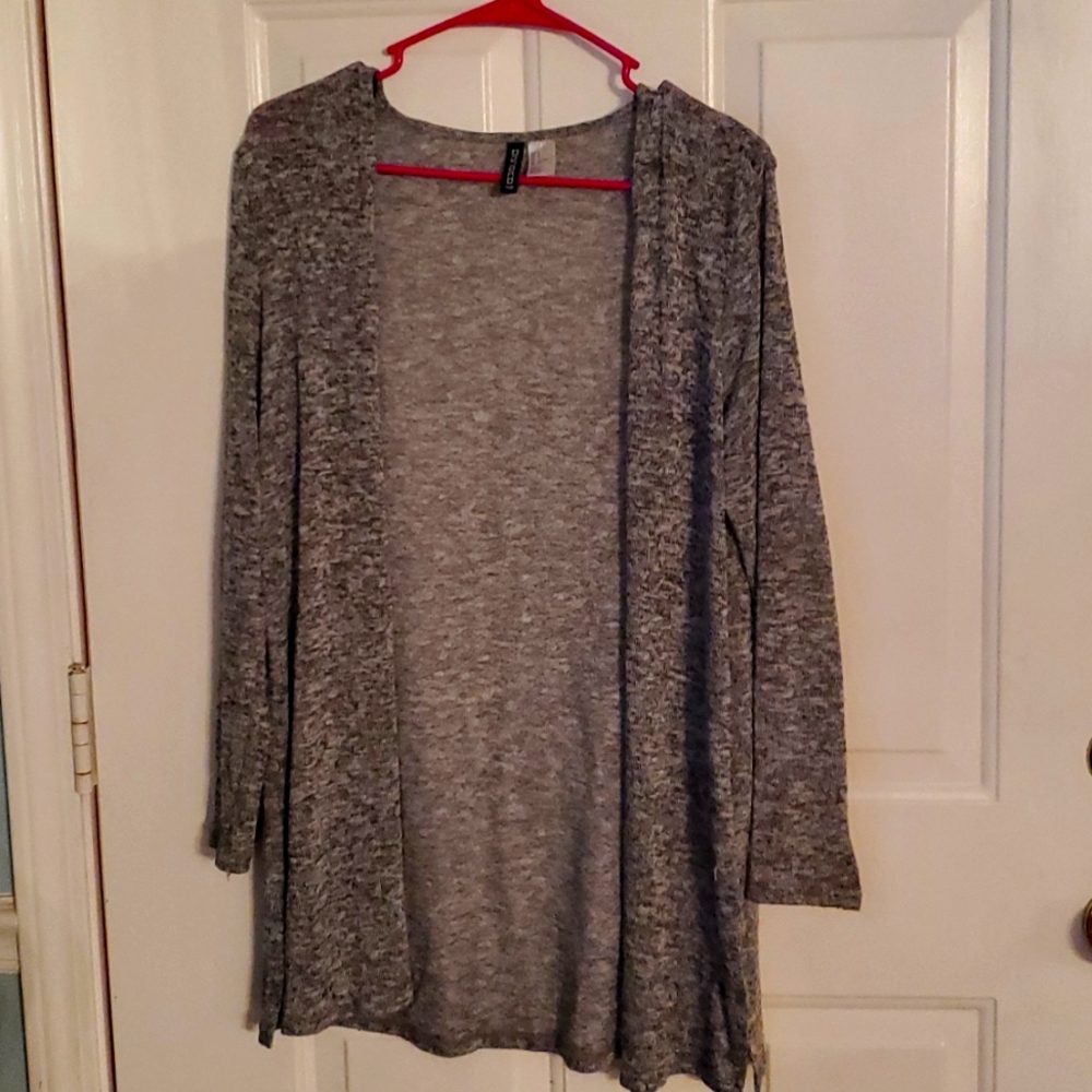 Divided (H&M) Thin Grey Cardigan. Size: Small